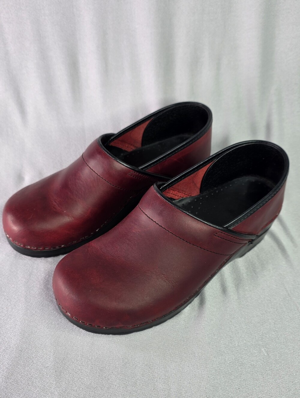 Dansko Burgundy Leather Medical Nursing Service Clog Shoes 40 EU